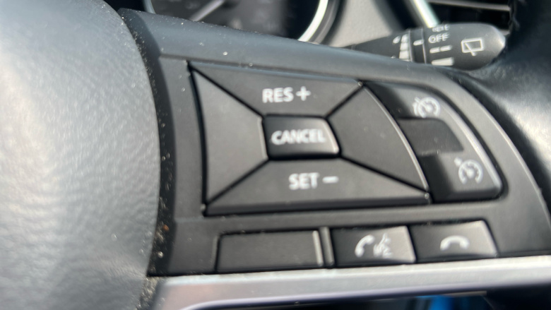 Nissan Qashqai 1.5 dCi N-Connecta 5dr Diesel Hatchback
